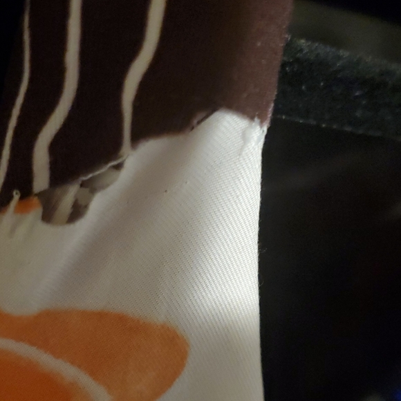 A summer maxi dress sz L that is lightweight and  silly - Picture 3 of 5